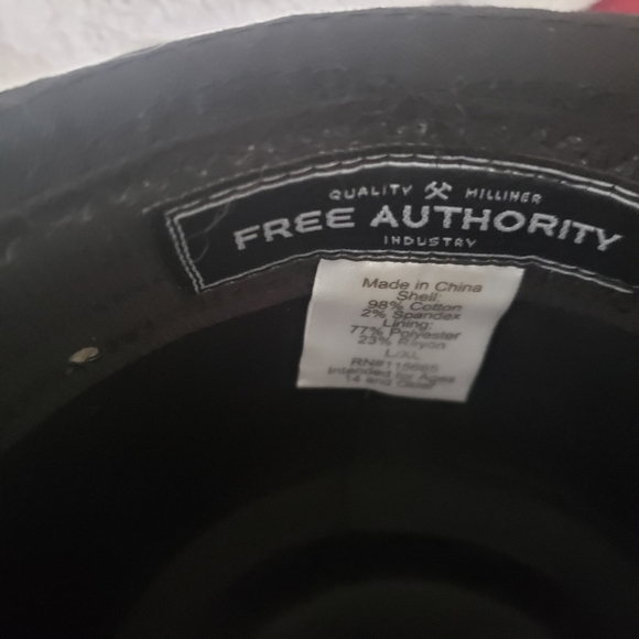 Hat - Picture 3 of 3